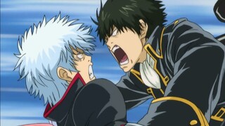 The way these two people ride their bikes makes people think a lot.