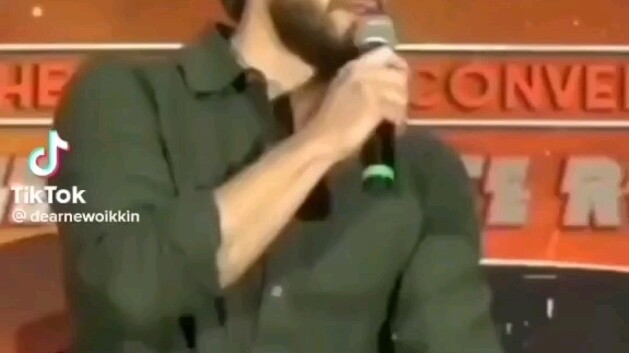 Jensen Ackles lén đứng ngoài đường tập luyện, nhờ đó đã trau dồi được kỹ năng vũ đạo điêu luyện