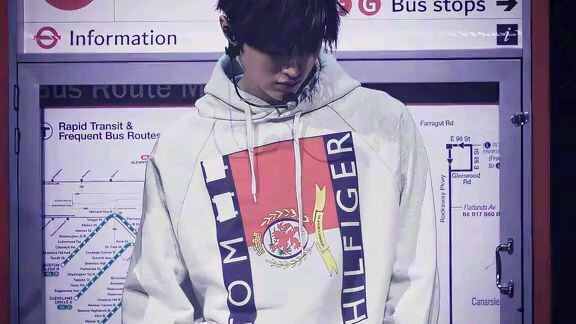 SO HANDSOME 🤩😘