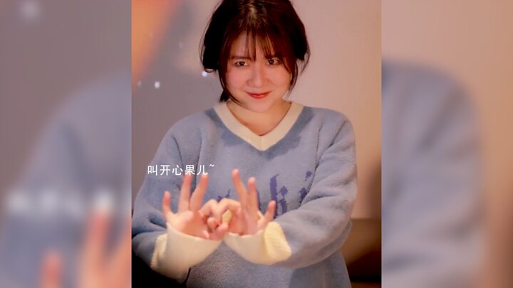 Ai bảo những cô gái vui tính thì không có tình yêu!