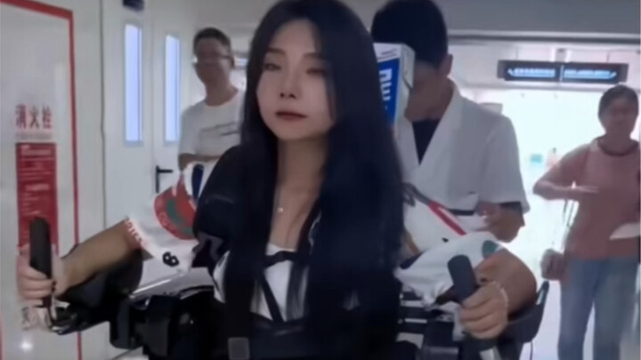 I heard every guy has a mech dream—so today I’m stepping into the role of a badass mech warrior!