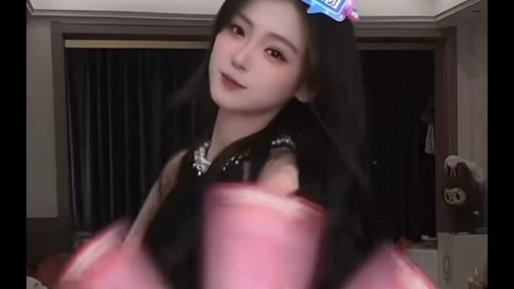 Dragon Shrimp Money-Shaking Dance