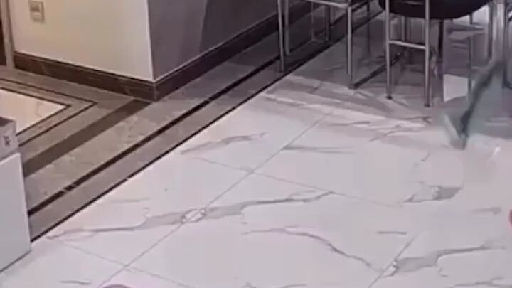😹