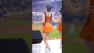 헬스하더니 등이 화나있네ㄷㄷ 하지원 치어리더 Ha Jiwon Cheerleader