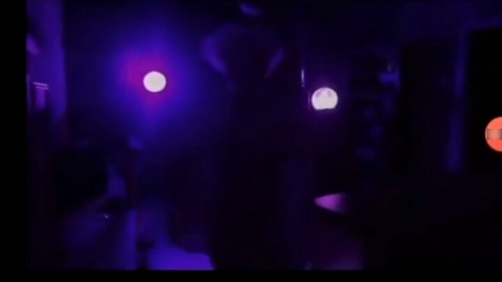 【The Evil Boss】Official artist cosplays AD and dances pole dance in MV