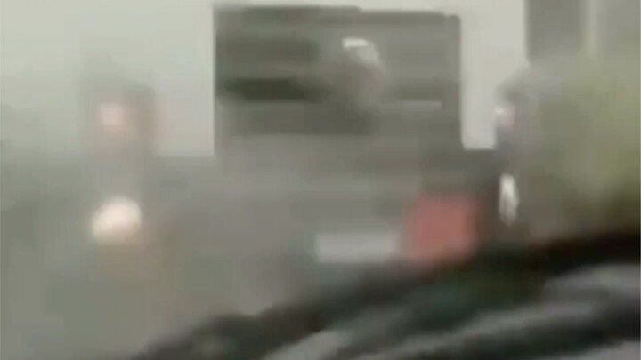 “Surga di Balik Kabut” di Douban: 8,9, dinominasikan untuk Oscar dalam kategori Realisme Magis Terba