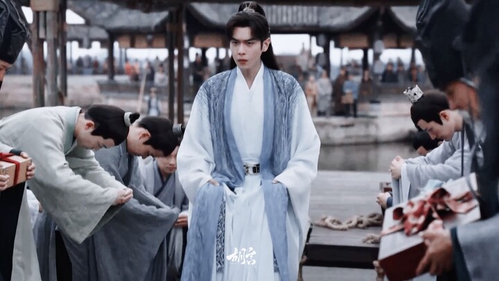 Phạm Tiêm xuống Giang Nam, khí thế y hệt như khi Hoàng đế Khánh viếng miếu Huyền Không! Toát ra phon