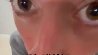 Khi mẹ để bạn lại quầy thanh toán