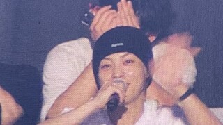 【EXO/CC】Yixing and Minseok's public interaction after eight years; XIUMIN greets everyone in Chinese