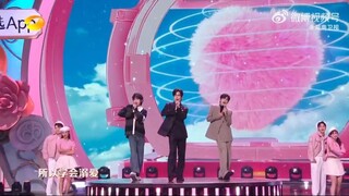 Guo Junchen, Wei Zheming & Zhai Xiaowen @HunanTV Spring Festival Gala