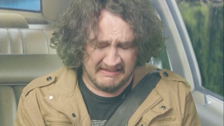 Bagaimana cara menyelamatkan diri jika mobilmu tercebur ke dalam air?