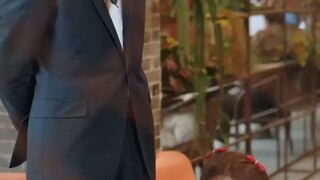 สายลับลอบสังหาร ceo แต่เขากลับจ้างเธอเป็นบอดี้การ์ด