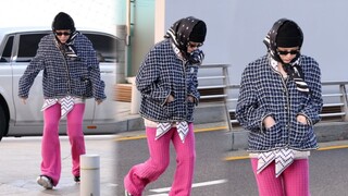 غونغ مين يونغ يغادر في 24 نوفمبر 2021 للمشاركة في مسرح MAMA! ملابسه اليومية في المطار!