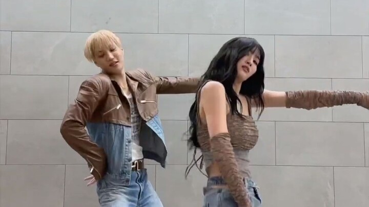 ความท้าทายของนักเต้นหลักคิมจงอิน & "โรเวอร์" ของ MOMO!