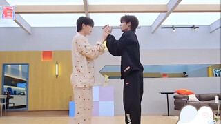苏新皓《烟火里的尘埃》睡衣练习版