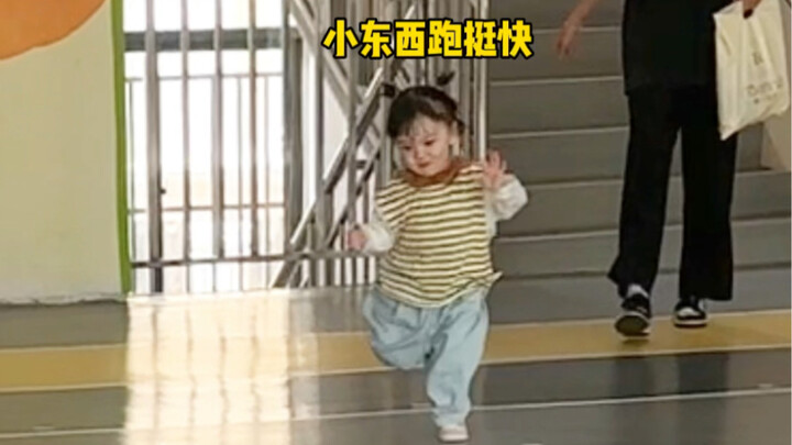 Dia benar-benar senang karena bisa jadi orang pertama yang menjemput anaknya.