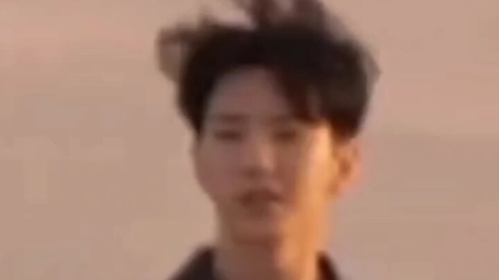 ทำไมจู่ๆ ก็เปลี่ยนจากหนูแฮมสเตอร์ตัวเล็กซุกซนเป็นหนุ่มมหาวิทยาลัยใสๆ ไปแล้ว