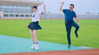 ครูมัธยมสมัครแข่งขัน! pk ลูกขนไก่ "บทสรุปของ Materia Medica" ของ Liu Genghong ~ คุณคิดว่าใครชนะ?
