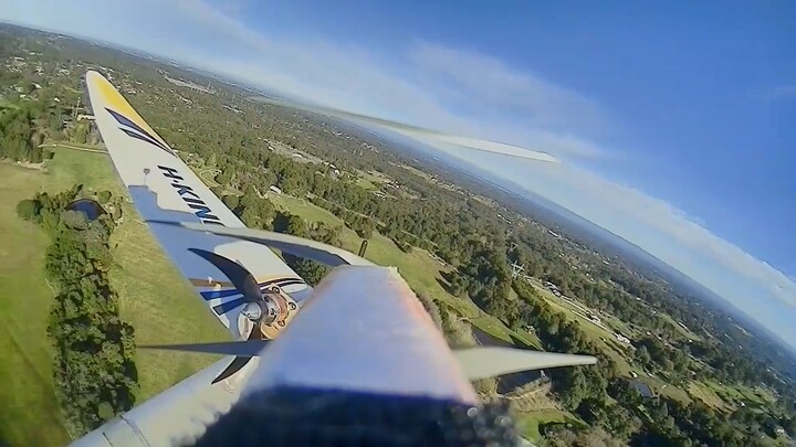 MidAir crash involving Two RC Airplanes