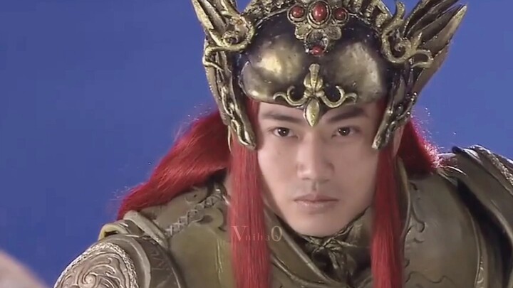 الرجل الذي يخشاه الأخ الخامس أكثر من أي شيء آخر: الصقر الذهبي الصغير يُعالج الأخ الخامس ببراعة!