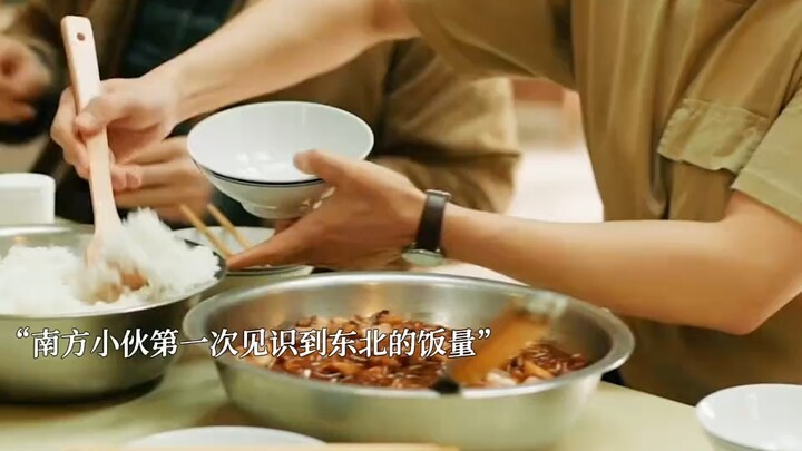 Chàng trai lần đầu đến Đông Bắc đã bị kinh ngạc trước sức ăn của người dân nơi đây; cuối cùng không 