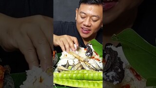 MAKAN NASI LIWET IKAN ASIN LALAPAN MENTAH SAMBEL TERASI