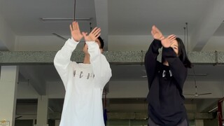 True couple version of EXO's Butterfly Girl