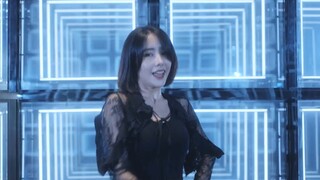 [Momo Dance]❤️Door❤️ đánh vào trái tim bạn một cách chính xác, tất đen và giày cao gót, một cặp đôi 