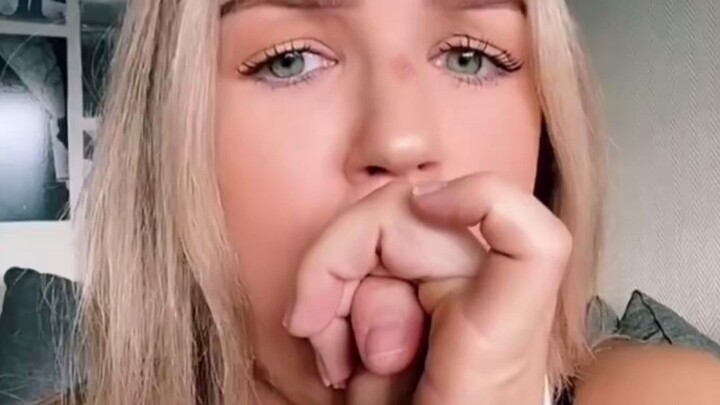 Tunjukkan keterampilan tersembunyimu yang tak berguna itu