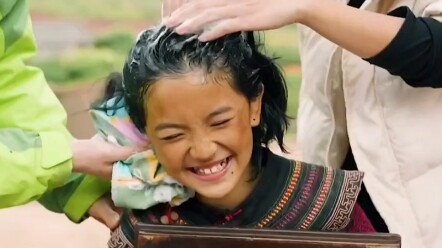 This little girl only washes her hair once a year, yet she’s still treated differently.