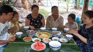 Bữa Cơm Chiều Mưa Khi Khởi Công Làm Chòi Mới| TKQ & Family T618