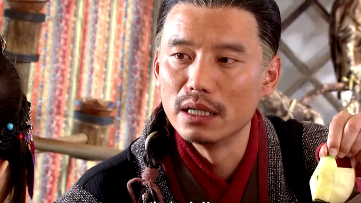 The “Seduction Grandmaster” Uncle Gong has started his class—grab your notebooks and take notes fast
