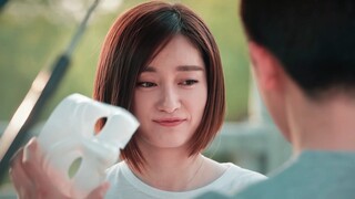 [Anh đang làm gì vậy, anh đang nói mơ hồ à?]