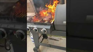 *WARNING*  WHAT NOT TO DO: GAS GRILL FIRE!!!