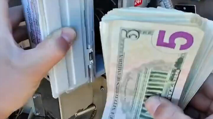 A man abroad: invested $500,000 to open an automated car wash and reveals the shop’s weekly earnings