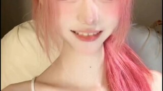 小妹妹带你一起跳舞，跟着节奏倒计时拍拍手