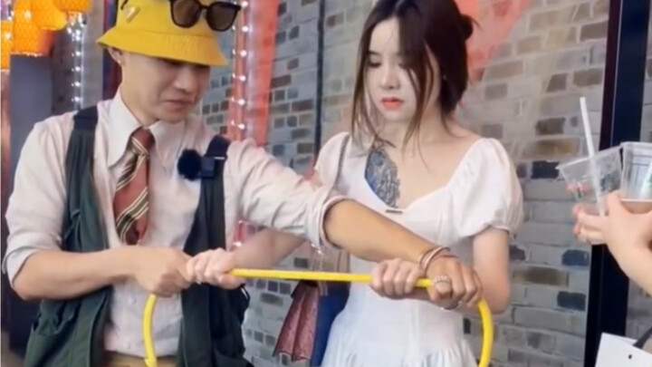 Randomly met a master on the street: a rope that can turn rigid!