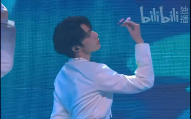 Versatile High School Guy Xiao Liu's Body Is So Desirable! | "Dance with a Stranger" and "Mistaken i