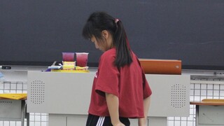 Liuyi danced to the Pure Land in class! [First submission]