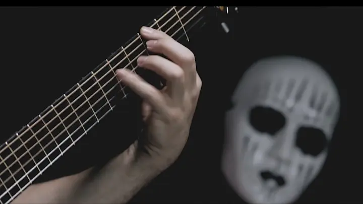 Put on my mask, a tribute to Slipknot's "Before I Forget" [Luca Stricagnoli]