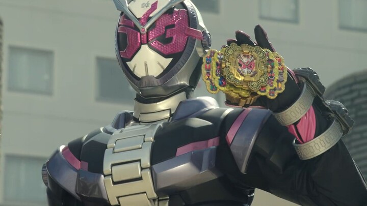 "Playing in a bronze game with a King account"