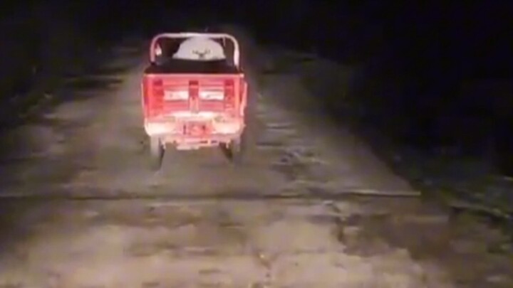 لا تدّخر المال، فبإضاءة المصباح لن تنحرف إلى الحفرة.