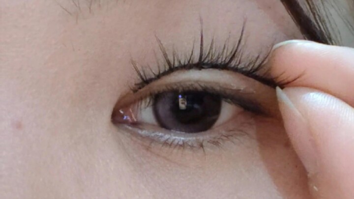 Change your mindset and you won’t even need double eyelid tape!