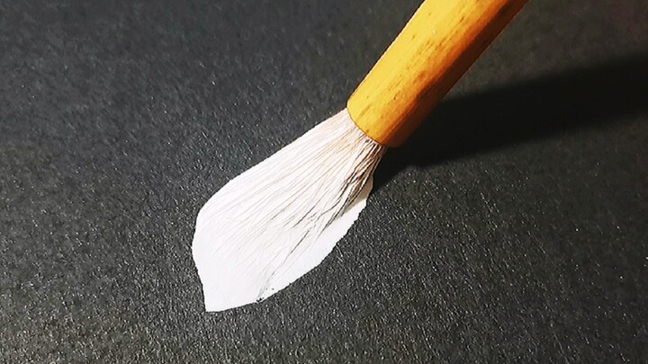 ครั้งแรกที่ใช้หมึกขาว บังเอิญทำปากกาใหม่หาย...
