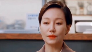 Cô gái thực ra có một đứa em trai, cũng có những thói quen giống như vậy, giống như một bản thân khá