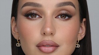 MOCHA MOUSSE MAKEUP