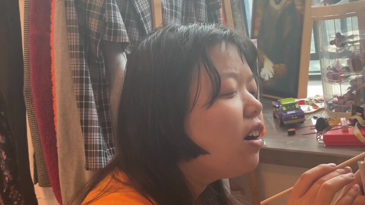 Để cô bạn thân có thể thành tài, tôi cũng đã phải dày công hết sức.
