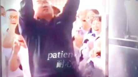 "Kepala Sekolah Kehilangan Diri Sendiri di Tengah Seruan 'Wah'"