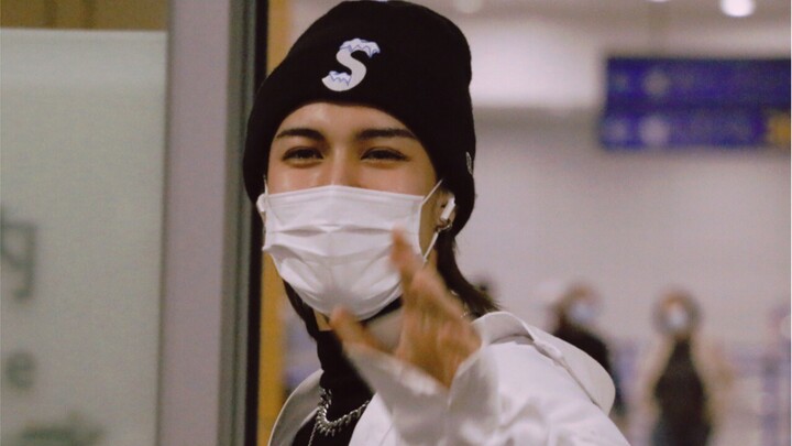 “ฮินะ ยูชิง” รวมคลิปไปรับที่สนามบินเซี่ยงไฮ้ 22 มีนาคม 2021 ตอนเย็น ที่สนามบินผู่ตง
