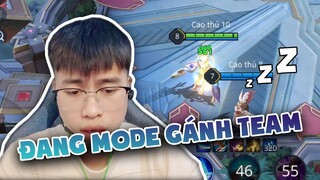 Đang bật mode gánh team thì đồng đội AFK